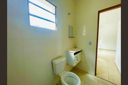 Banheiro de kitnet/studio para alugar com 1 quarto, 50m² em Vila Sao Rafael, Guarulhos