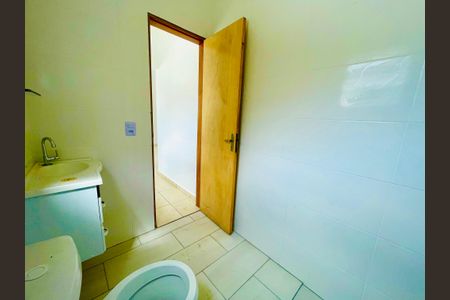 Banheiro de kitnet/studio para alugar com 1 quarto, 50m² em Vila Sao Rafael, Guarulhos