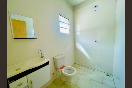 Banheiro Social de kitnet/studio para alugar com 2 quartos, 50m² em Vila Sao Rafael, Guarulhos
