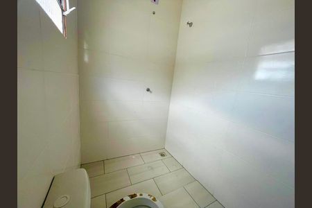 Banheiro de casa para alugar com 1 quarto, 50m² em Vila Sao Rafael, Guarulhos