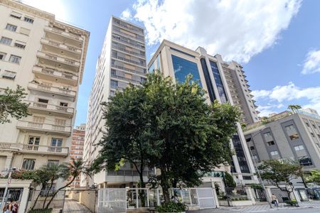 Apartamento para alugar com 217m², 3 quartos e 2 vagasFachada