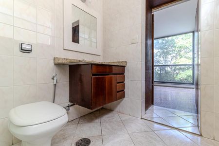 Apartamento para alugar com 217m², 3 quartos e 2 vagasBanheiro da Suíte