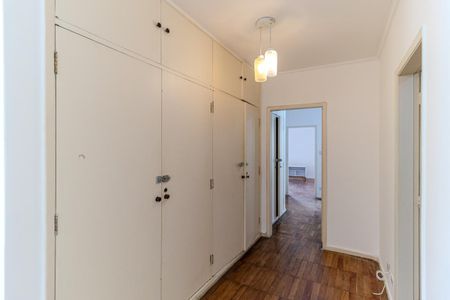 Apartamento para alugar com 217m², 3 quartos e 2 vagasCorredor