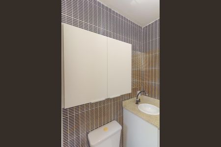 Apartamento à venda com 70m², 2 quartos e 1 vaga Apartamento à venda com 70m², 2 quartos e 1 vagaBanheiro