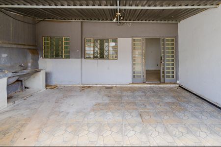 Casa para alugar com 460m², 2 quartos e sem vagaÁrea de serviço