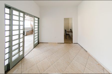Sala de casa para alugar com 2 quartos, 460m² em Barreiro, Belo Horizonte