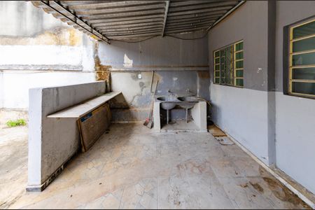 Casa para alugar com 460m², 2 quartos e sem vagaÁrea de serviço