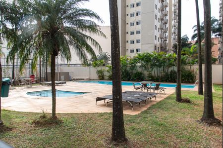 Apartamento à venda com 65m², 3 quartos e 2 vagas Apartamento à venda com 65m², 3 quartos e 2 vagasÁrea comum - Piscina