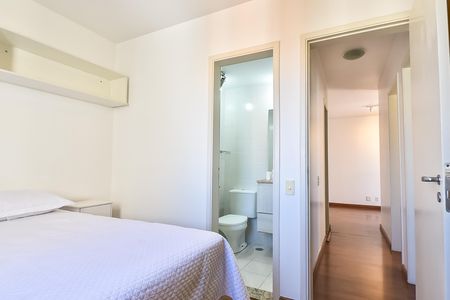 Apartamento à venda com 65m², 3 quartos e 2 vagas Apartamento à venda com 65m², 3 quartos e 2 vagasSuíte