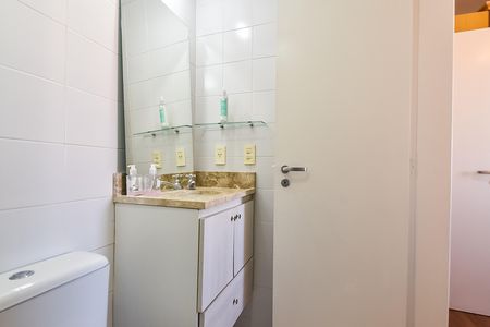 Apartamento à venda com 65m², 3 quartos e 2 vagas Apartamento à venda com 65m², 3 quartos e 2 vagasBanheiro da suíte