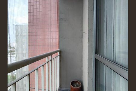 Apartamento à venda com 65m², 3 quartos e 2 vagasVaranda