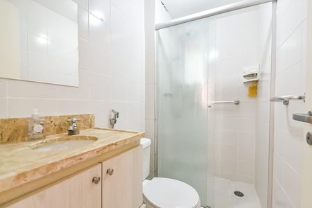 Apartamento à venda com 65m², 3 quartos e 2 vagas Apartamento à venda com 65m², 3 quartos e 2 vagasBanheiro social