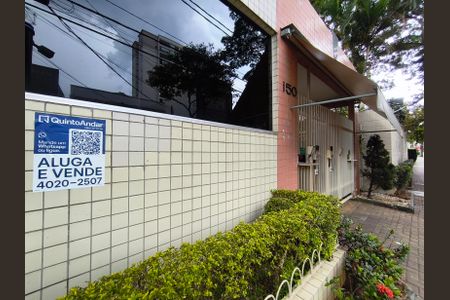 Apartamento à venda com 65m², 3 quartos e 2 vagasFachada + Plaquinha