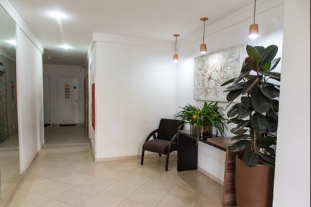 Apartamento à venda com 65m², 3 quartos e 2 vagas Apartamento à venda com 65m², 3 quartos e 2 vagasHall social