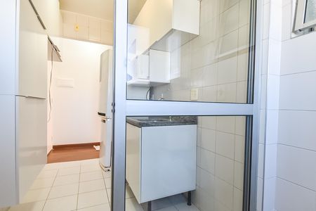 Apartamento à venda com 65m², 3 quartos e 2 vagas Apartamento à venda com 65m², 3 quartos e 2 vagasÁrea de serviço