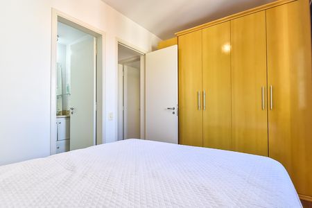 Apartamento à venda com 65m², 3 quartos e 2 vagas Apartamento à venda com 65m², 3 quartos e 2 vagasSuíte