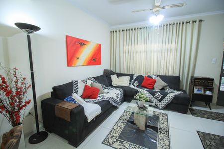 Casa à venda com 100m², 3 quartos e 2 vagas