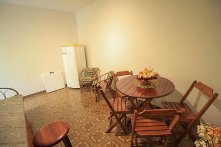 Casa à venda com 100m², 3 quartos e 2 vagas