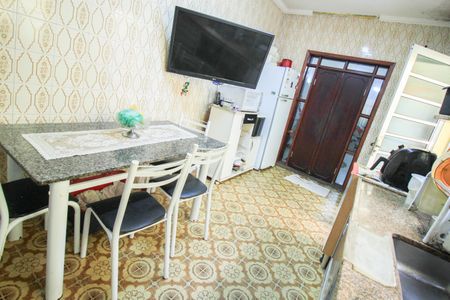 Casa à venda com 100m², 3 quartos e 2 vagas