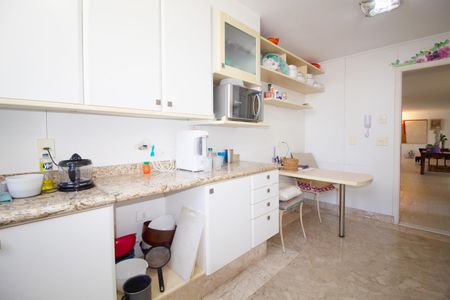 Apartamento à venda com 286m², 3 quartos e 3 vagas