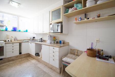 Apartamento à venda com 286m², 3 quartos e 3 vagas