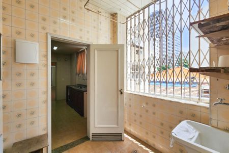 Apartamento para alugar com 121m², 3 quartos e 1 vagaÁrea de Serviço 