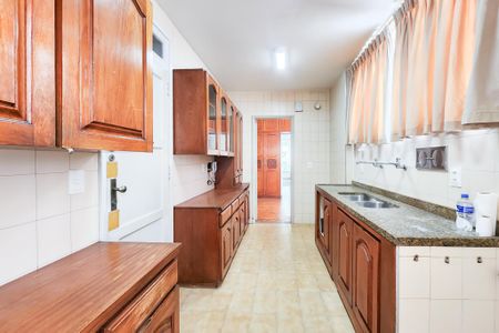 Apartamento para alugar com 121m², 3 quartos e 1 vagaCozinha 