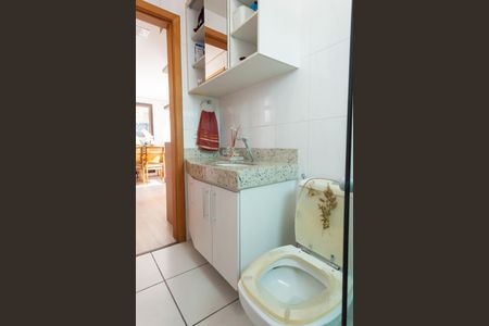 Apartamento à venda com 65m², 2 quartos e 2 vagasBanheiro Social