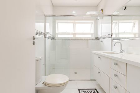 Casa à venda com 230m², 3 quartos e 2 vagas Casa à venda com 230m², 3 quartos e 2 vagasBanheiro da Suíte 3