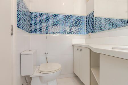 Casa à venda com 230m², 3 quartos e 2 vagas Casa à venda com 230m², 3 quartos e 2 vagasBanheiro da Suíte 2