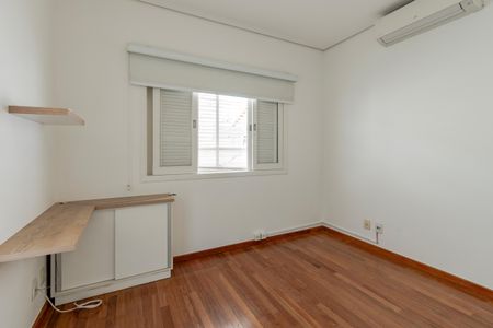 Casa à venda com 230m², 3 quartos e 2 vagas Casa à venda com 230m², 3 quartos e 2 vagasSuíte 2