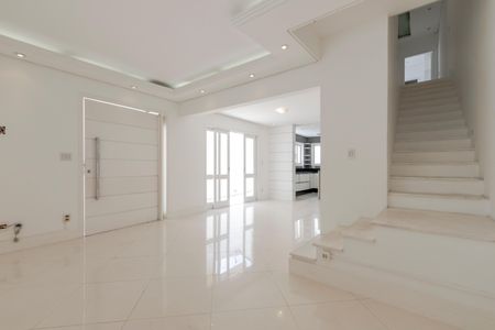 Casa à venda com 230m², 3 quartos e 2 vagas Casa à venda com 230m², 3 quartos e 2 vagasSala