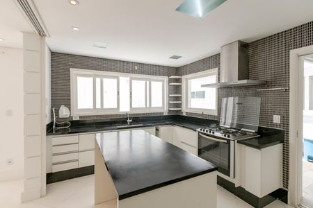 Casa à venda com 230m², 3 quartos e 2 vagas Casa à venda com 230m², 3 quartos e 2 vagasCozinha