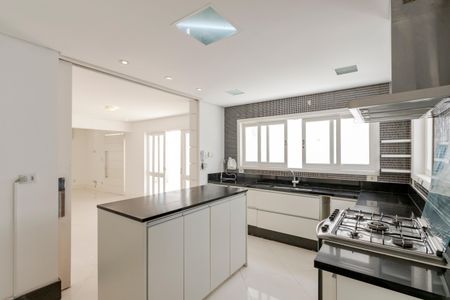 Casa à venda com 230m², 3 quartos e 2 vagas Casa à venda com 230m², 3 quartos e 2 vagasCozinha