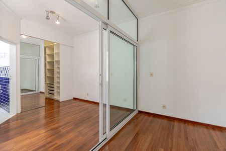 Casa à venda com 230m², 3 quartos e 2 vagas Casa à venda com 230m², 3 quartos e 2 vagasSuíte 1