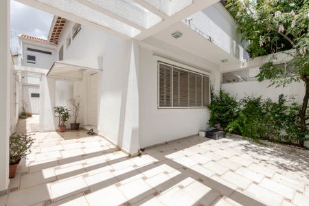Casa à venda com 230m², 3 quartos e 2 vagas Casa à venda com 230m², 3 quartos e 2 vagasGaragem