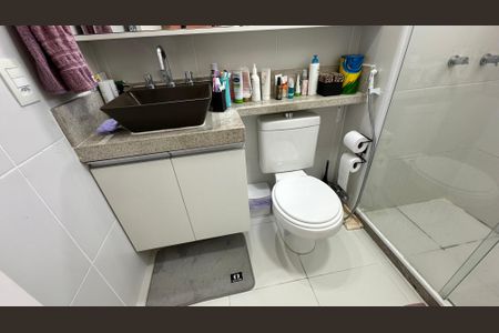 Apartamento à venda com 181m², 3 quartos e 2 vagasBanheiro quarto 3