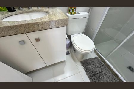 Apartamento à venda com 181m², 3 quartos e 2 vagasBanheiro Social