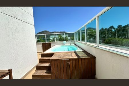 Apartamento à venda com 181m², 3 quartos e 2 vagasPiscina