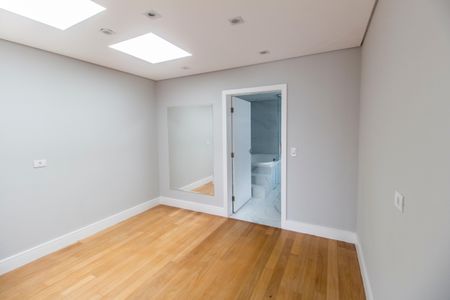 Casa de condomínio à venda com 570m², 4 quartos e 4 vagasSuíte 1