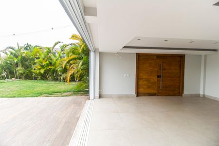 Casa de condomínio à venda com 570m², 4 quartos e 4 vagasÁrea gourmet