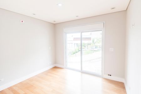 Casa de condomínio à venda com 570m², 4 quartos e 4 vagasSuíte 4