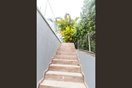 Casa de condomínio à venda com 570m², 4 quartos e 4 vagasEscada