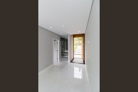 Casa de condomínio à venda com 570m², 4 quartos e 4 vagasSala