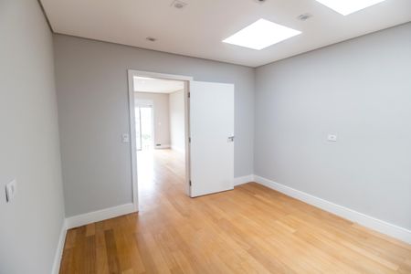 Casa de condomínio à venda com 570m², 4 quartos e 4 vagasSuíte 2