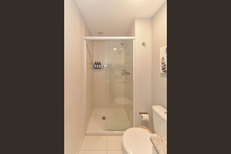 Apartamento à venda com 70m², 2 quartos e 2 vagasBanheiro Social