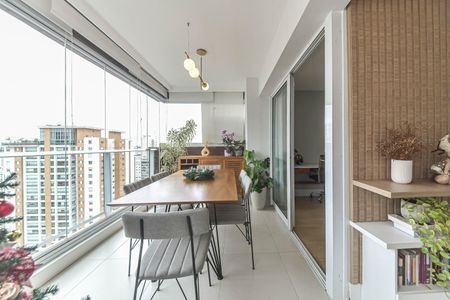 Varanda de apartamento à venda com 2 quartos, 70m² em Campo Belo, São Paulo
