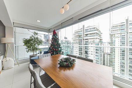 Apartamento à venda com 70m², 2 quartos e 2 vagasVaranda