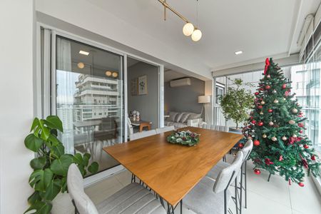 Apartamento à venda com 70m², 2 quartos e 2 vagasVaranda