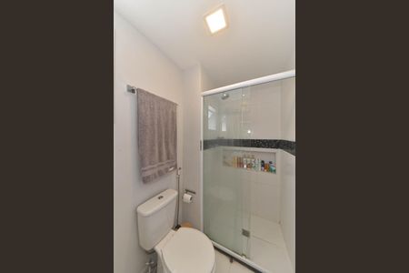 Apartamento à venda com 70m², 2 quartos e 2 vagasBanheiro da Suíte